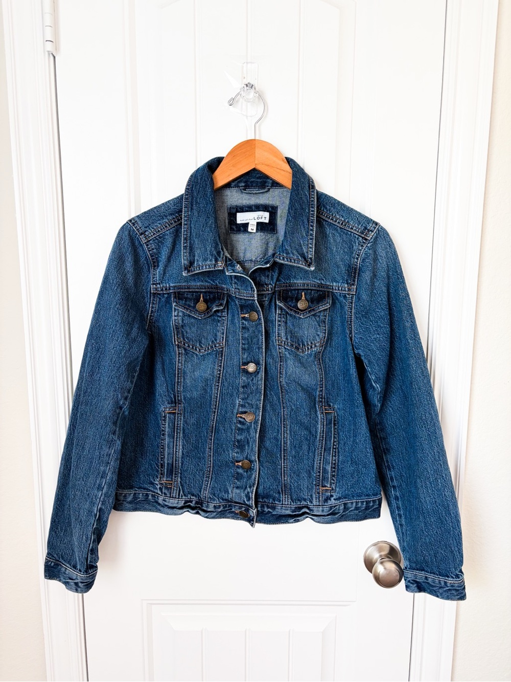 LOFT Ann Taylor Denim Jean Jacket Size Medium